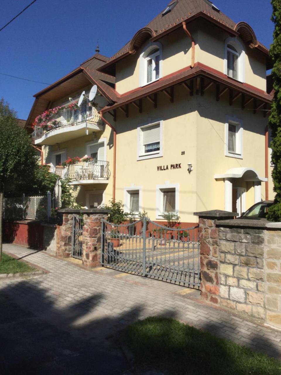 Villa Park Heviz Ngoại thất bức ảnh