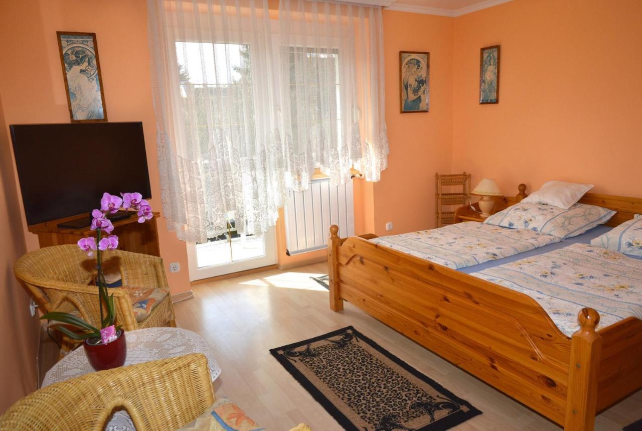 Villa Park Heviz Ngoại thất bức ảnh